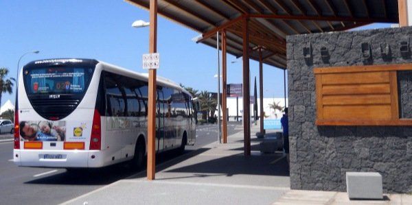 Una guagua de Arrecife Bus