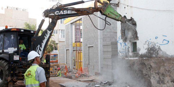 Comienza la demolición de la antigua estación de bombeo de la calle Portugal