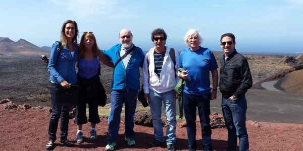 Les Luthiers, como turistas en Timanfaya antes de su primera actuación en Lanzarote