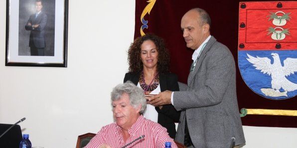Yolanda Brocal toma posesión de su cargo como nueva concejal del PP en Arrecife