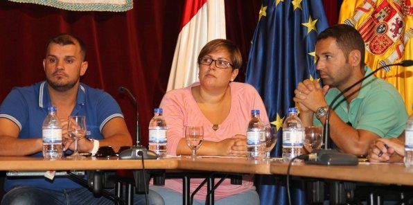 Omaira Umpiérrez toma posesión de su acta como concejal en Yaiza y asume el Área de Promoción Deportiva
