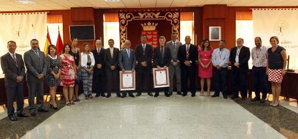 El Cabildo celebra el acto institucional de entrega de los primeros títulos de Asesores Honoríficos de la Corporación
