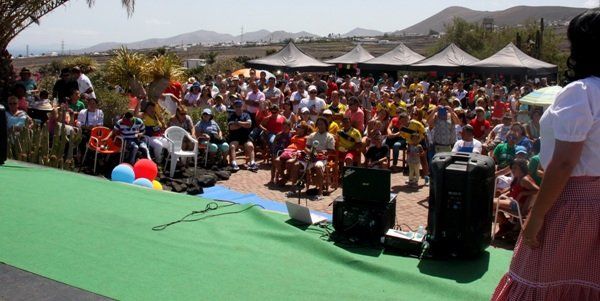 Cerca de 1.200 personas celebran el Día Nacional de Colombia en Tías