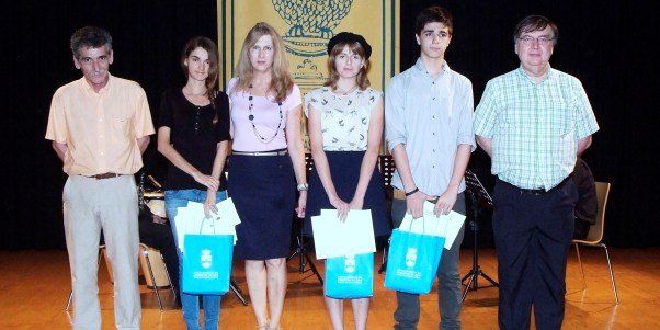 Una alumna del IES Playa Honda consigue el primer premio en un certamen literario en Roquetas de Mar