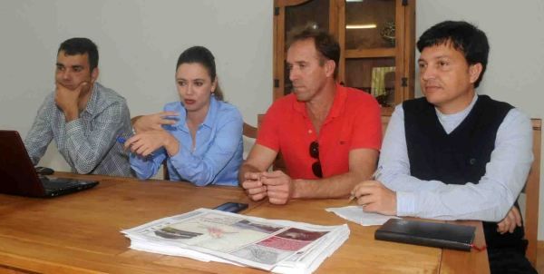 El Ayuntamiento presenta a los vecinos de Güime y Montaña Blanca las líneas principales del Avance del Plan General