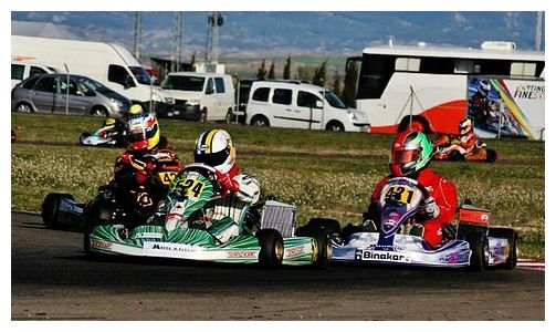 El piloto lanzaroteño José María Reina comienza la temporada con un segundo puesto en Zuera