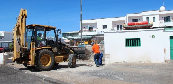 El Ayuntamiento elimina el punto de contenedores del centro de Playa Blanca