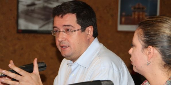 Óscar López afirma en Arrecife que el PSOE debe prepararse para volver a ganar y frenar a la derecha