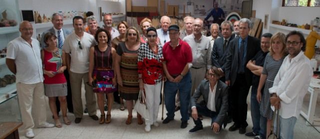 Los Patronos de la Fundación, la familia de César Manrique y la Corporación de Haría recorren la Casa-Museo