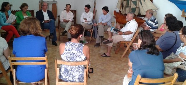 El PP asegura a vecinos de Valterra y Titerroy que no se ha iniciado la rehabilitación de sus casas por la "negligencia" del Gobierno canario