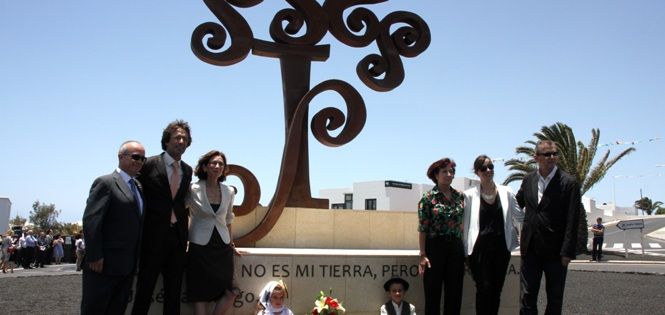 Inaugurada El Olivo, escultura homenaje al escritor José Saramago