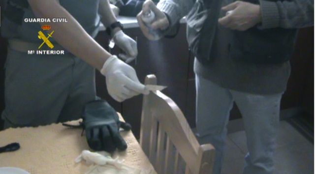 La Guardia Civil desarticula una organización criminal dedicada a la introducción de cocaína líquida en Lanzarote