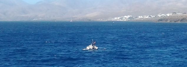 Emergencias activa un dispositivo de búsqueda de un pescador deportivo en la zona de Playa Chica en Puerto del Carmen