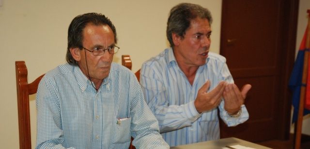La Junta Directiva de la UD Lanzarote afirma que se "precipitó" al anunciar su dimisión y continuará al frente del club