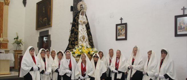 Los feligreses cumplieron con la tradición y dieron las gracias a la Virgen de Los Dolores por parar la lava en 1824