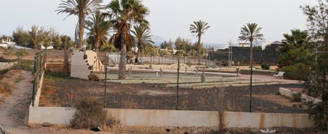 Yaiza aprueba ceder suelo público a un hotel, que pretende construir un "parque temático" con un aquapark