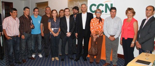 CCN insiste en la necesidad de un "cambio político" y apuesta por la creación de empleo en la presentación de sus candidatos