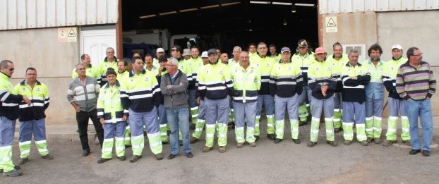 Los empleados del servicio de basura en Tías inician jornadas de paro y anuncian una huelga desde mayo por impago del Ayuntamiento