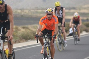 El vitoriano Eneko Llanos es el primer español que gana el Ironman Lanzarote