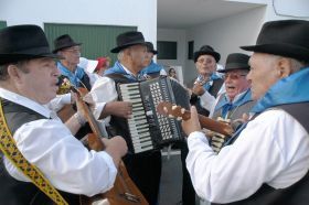 La romería de San Bartolomé rinde homenaje a su patrón