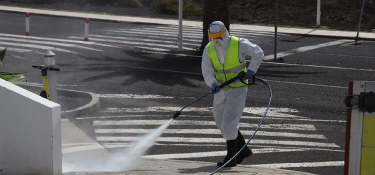 El número de casos confirmados en Canarias se eleva ya a 1.444 y se han registrado seis nuevas muertes