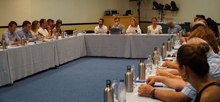 Asolan pide redoblar esfuerzos ante el descenso en la llegada de turistas a Lanzarote