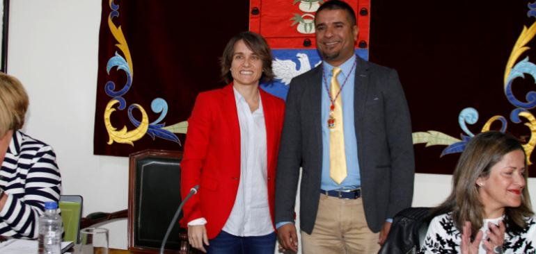 Dipak Dadlani y Ubaldo Fierro toman posesión como nuevos concejales de CC en Arrecife 