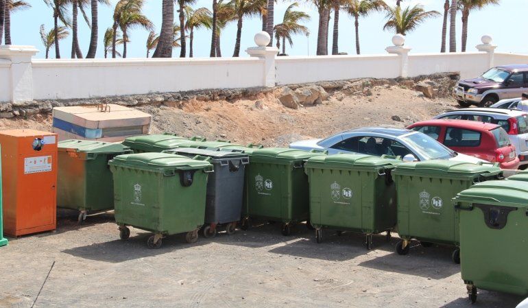 Yaiza exige el cumplimiento del contrato de basura ante el empeoramiento del servicio
