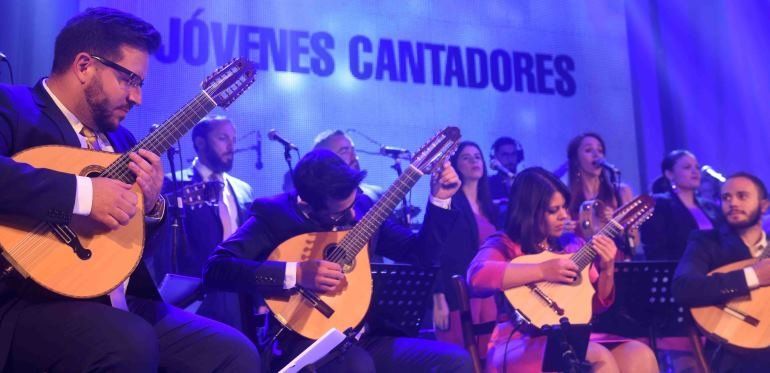 Jóvenes Cantadores pone el colofón a la Navidad en San Bartolomé con canciones de Disney