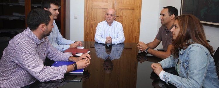 Los candidatos del PP al Congreso y el Senado arrancan en Tías una ronda de reuniones con alcaldes