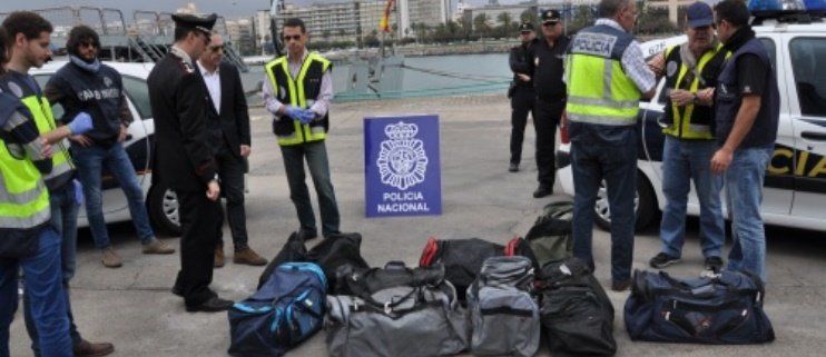 Incautada más de media tonelada de cocaína en un abordaje a un velero en el Atlántico