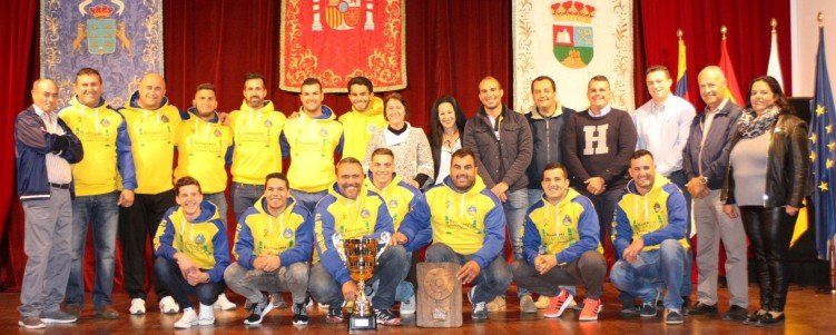 El Ayuntamiento homenajea al Club de Lucha Unión Sur Yaiza