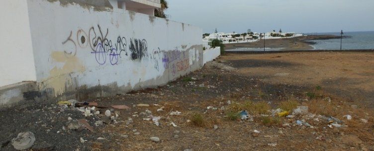 Denuncian el estado de la playa de La Concha: Es un vertedero
