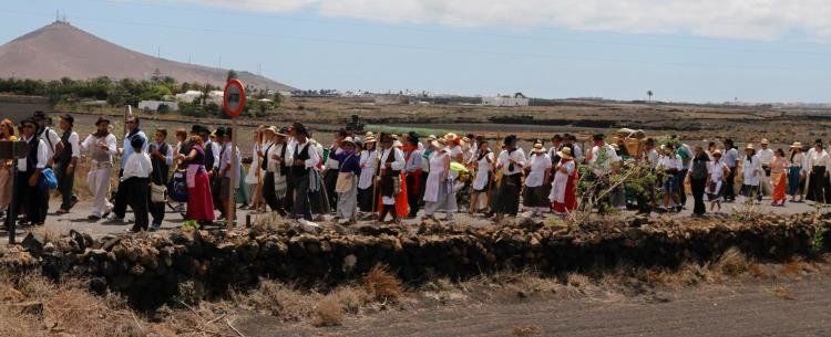 Machín reconoce el fallo del retraso en la romería de Los Dolores y aboga por cambiar hora