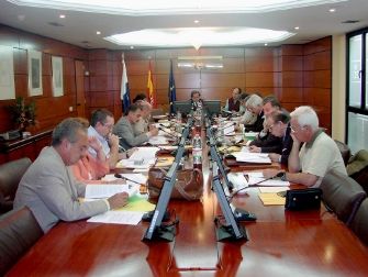 El CES pide que el IGIC y el AIEM sean impuestos propios de la Comunidad Autónoma