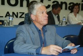 Juan Santana desconfía de los socialistas porque ofertan la Alcaldía "como si estuvieran repartiendo la bonoloto" Juan Santana desconfía de los socialistas porque ofertan la Alcaldía "como si estuvieran repartiendo la bonoloto"