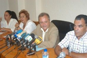 Los concejales del grupo de gobierno de San Bartolomé prometen unión hasta las elecciones 2007