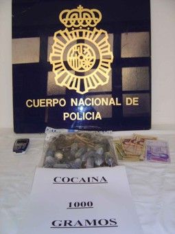Detenidos dos dominicanos y un venezolano cuando introducían 1,3 kilos de cocaína en sus cuerpos