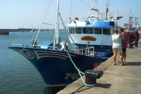Páez denuncia que el Gobierno canario pretende autorizar la pesca de 38 barcos portugueses