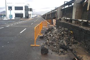 Anegadas las dos estaciones marítimas del Puerto de los Mármoles a causa del temporal