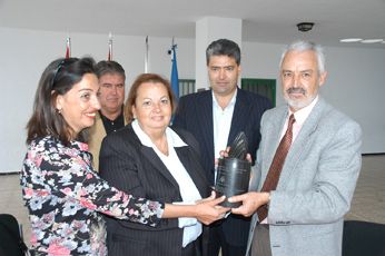 El colegio Concepción Rodríguez Artiles recibe un galardón por su proyecto de educación intercultural