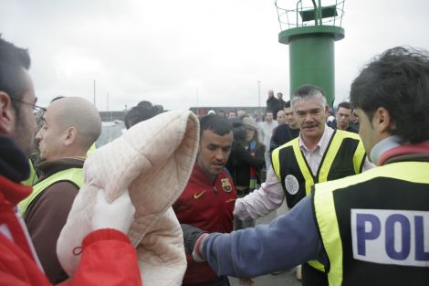 Rescatados 14 ocupantes a bordo de una patera a 4 millas de Órzola