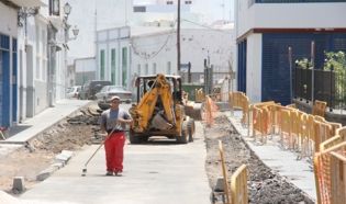Orlando Umpiérrez anuncia la finalización de las obras de la red de saneamiento de Caleta de Famara