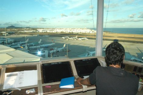 El PP solicita al Cabildo que acuerde la ubicación definitiva de un radar en la pista del aeropuerto