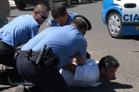 Tres jóvenes han sido detenidos en Arrecife, tras el robo de un coche