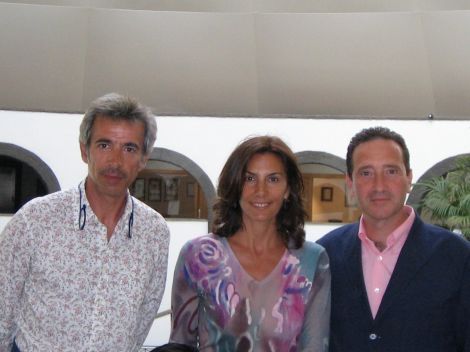 Imanol Arias y Pastora Vega disfrutan de Playa Blanca