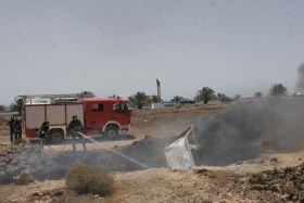 Un incendio calcina dos coches abandonados en el barrio de San Francisco Javier