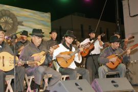 El tercer festival de la semana de las Fiestas de Valterra estuvo dedicado a la música folklórica canaria