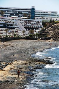 Costas inicia  la expropiación del Hotel Papagayo Arena  con el fin de demolerlo