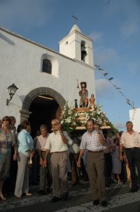 Los vecinos de Tinajo pasearon a San Roque por la localidad